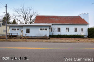121 E Congress St, Belding, MI 48809 photo 15