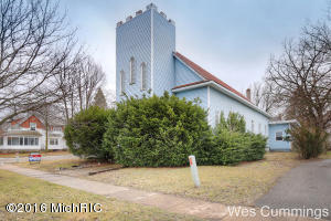121 E Congress St, Belding, MI 48809 photo 2
