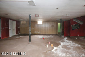 121 E Congress St, Belding, MI 48809 photo 13