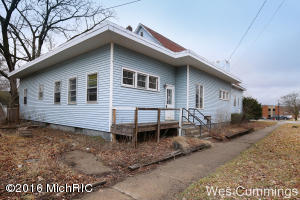 121 E Congress St, Belding, MI 48809 photo 14