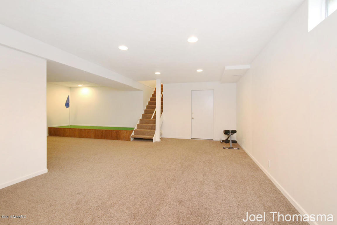 854 N State Rd, Belding, MI 48809 photo 17