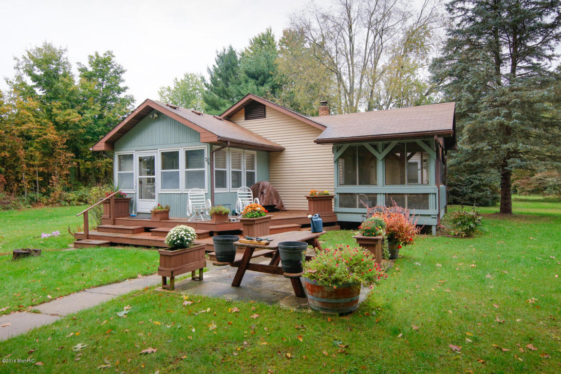 1149 44th St, Pullman, MI 49450 photo 1