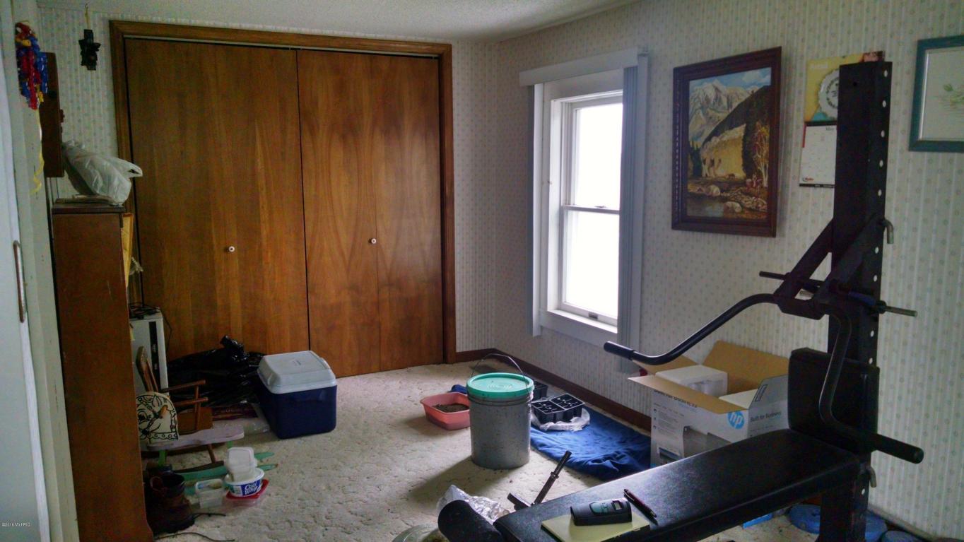 9739 E Carson City Rd, Carson City, MI 48811 photo 12