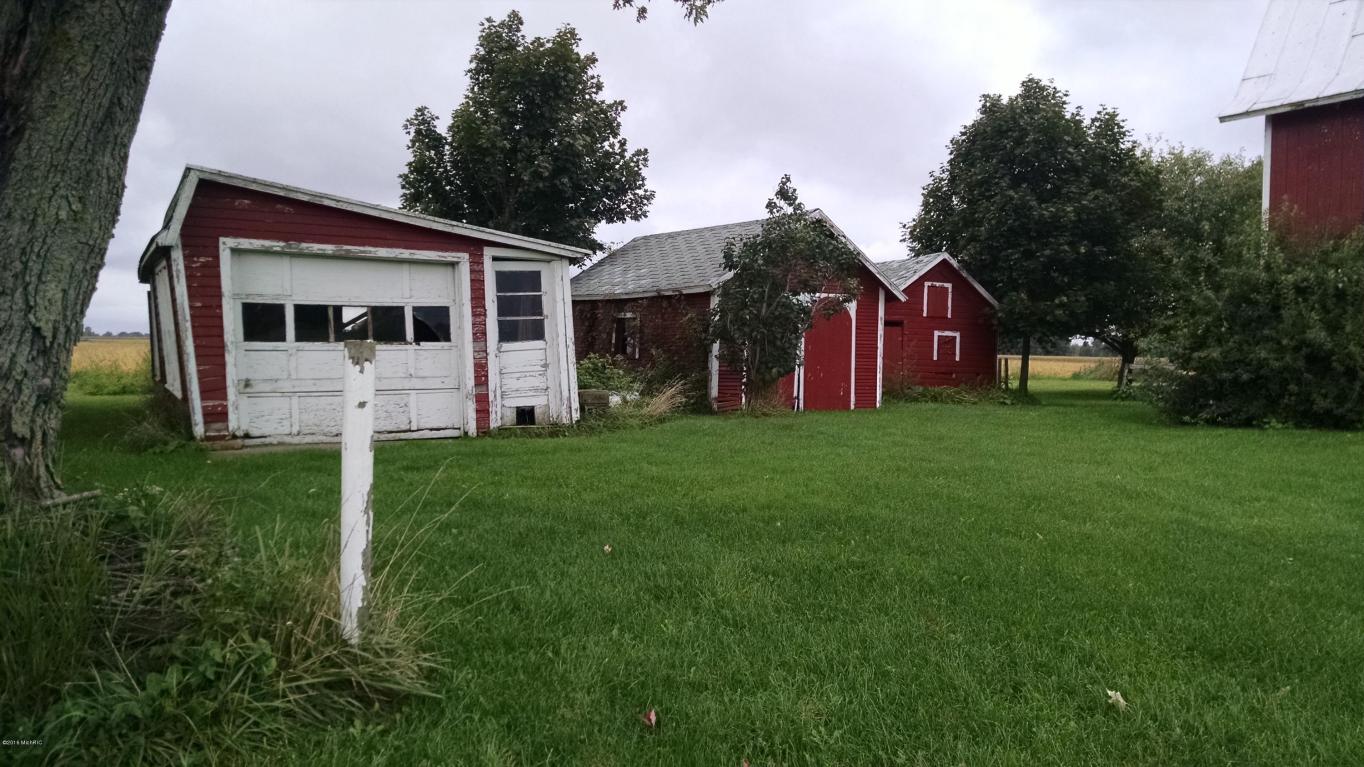 9739 E Carson City Rd, Carson City, MI 48811 photo 15