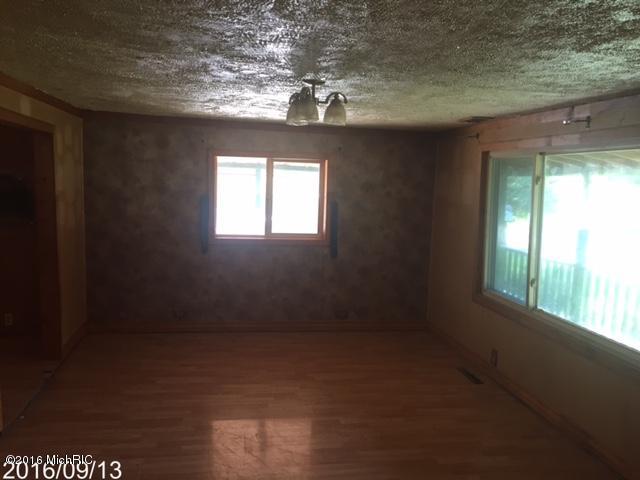 210 E 2nd, Galien, MI 49113 photo 3