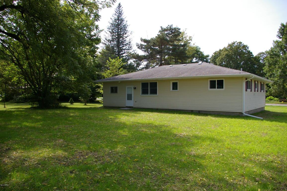 222 N Tabor St, Lyons, MI 48851 photo 4