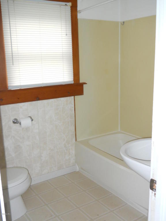 740 Morton St, Belding, MI 48809 photo 9