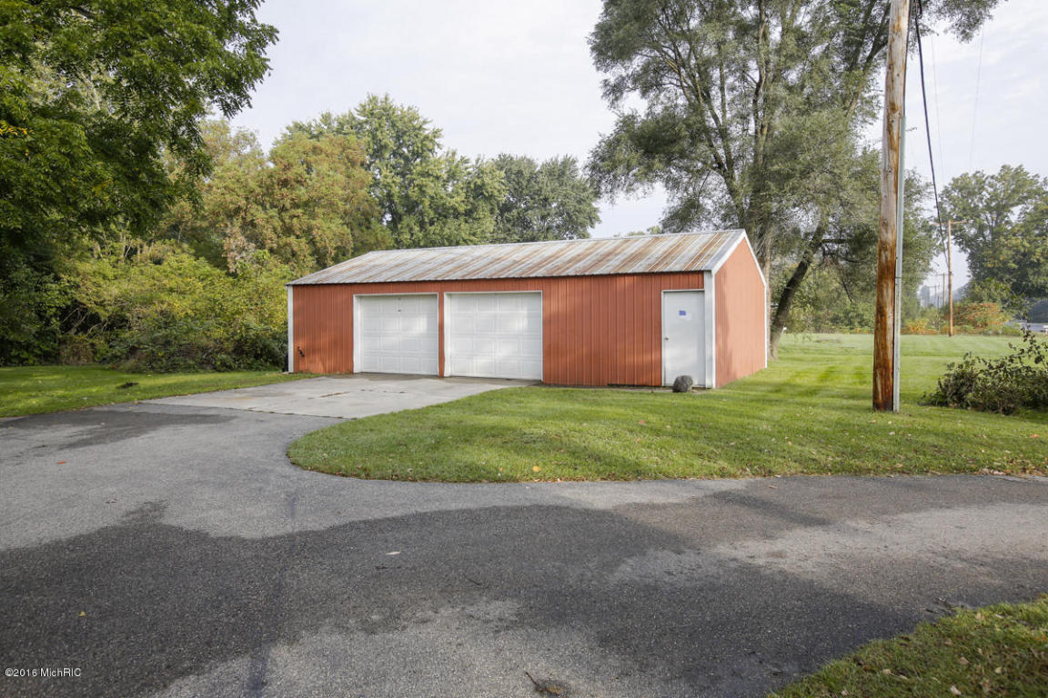 706 N 10th St, Plainwell, MI 49080 photo 21