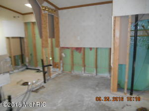 226 S Cherry Ave, White Cloud, MI 49349 photo 16