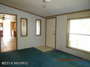 226 S Cherry Ave, White Cloud, MI 49349 photo 9