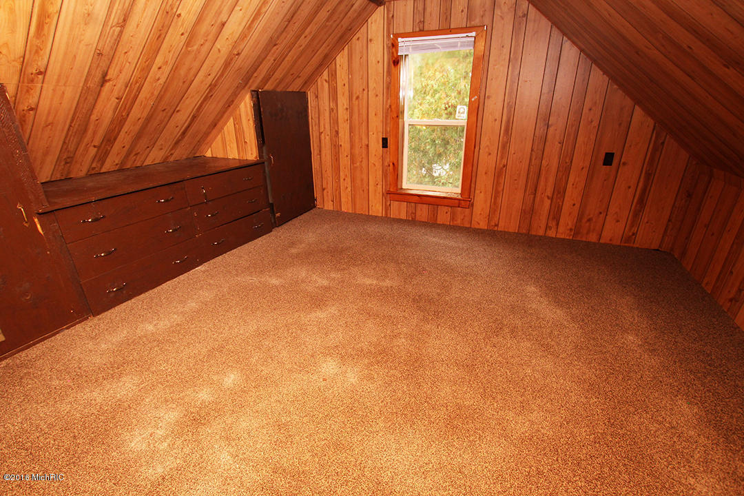 1585 S Pine Hl, White Cloud, MI 49349 photo 12