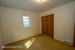 518 E Darwin, Cassopolis, MI 49031 photo 25