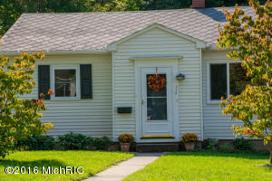 518 E Darwin, Cassopolis, MI 49031 photo 13