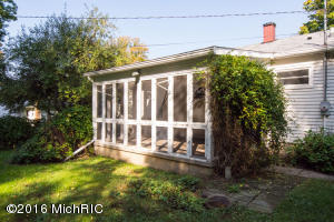 518 E Darwin, Cassopolis, MI 49031 photo 8