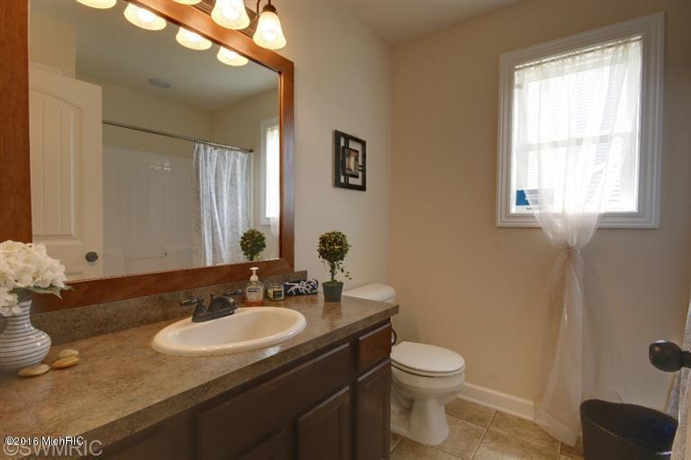 13736 E Harmony Ct, Sparta, MI 49345 photo 12