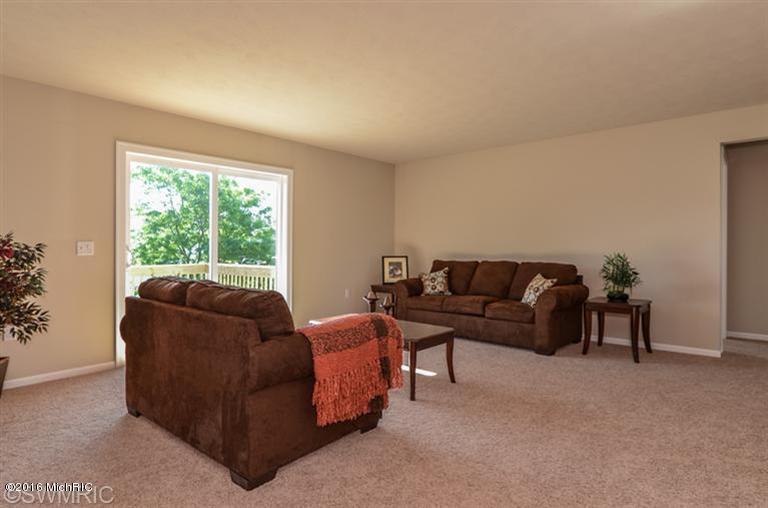 13736 E Harmony Ct, Sparta, MI 49345 photo 6