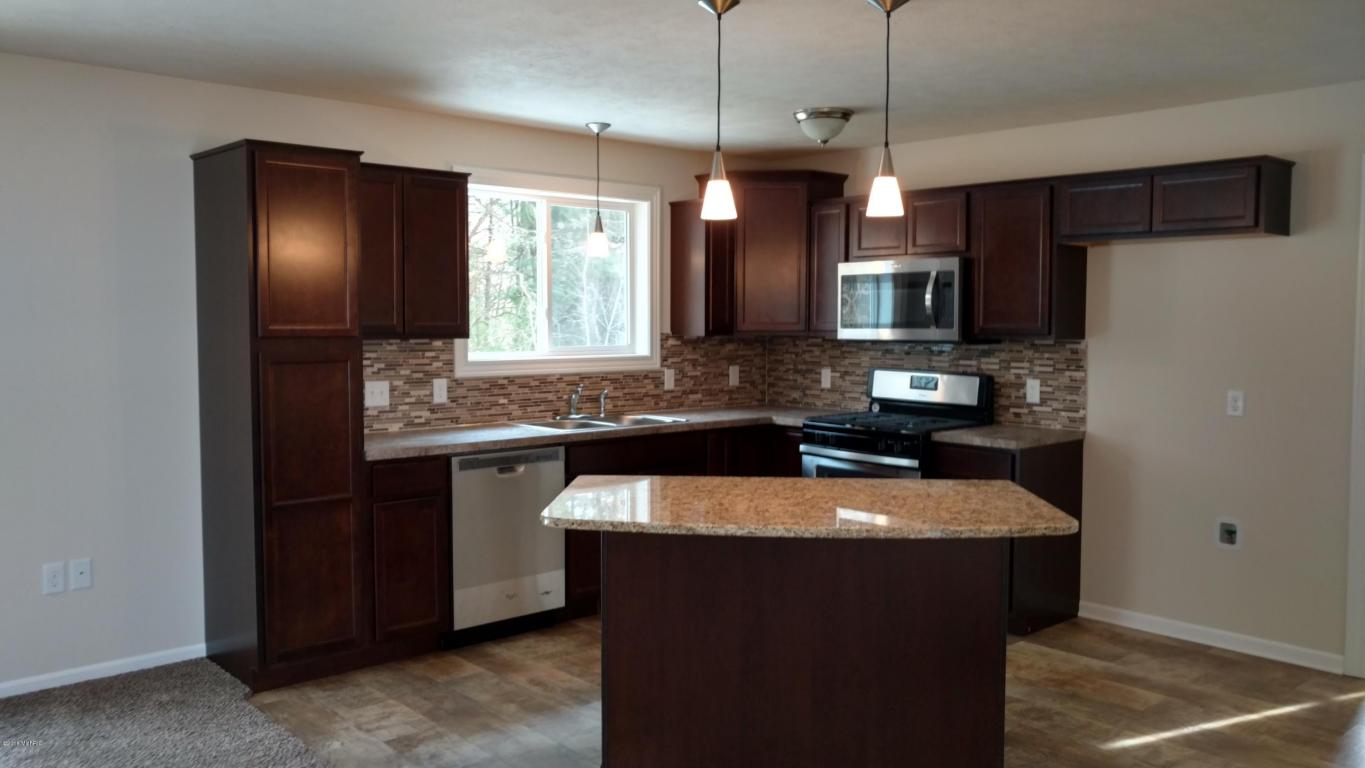 13736 E Harmony Ct, Sparta, MI 49345 photo 2