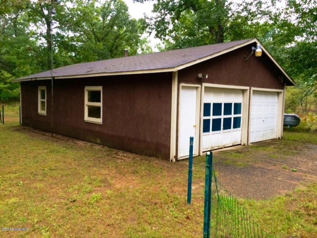 10 E 17 Mile Rd, Bitely, MI 49309 photo 14