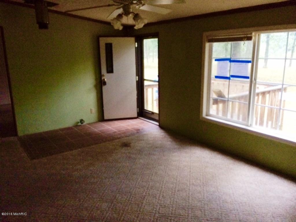 10 E 17 Mile Rd, Bitely, MI 49309 photo 3