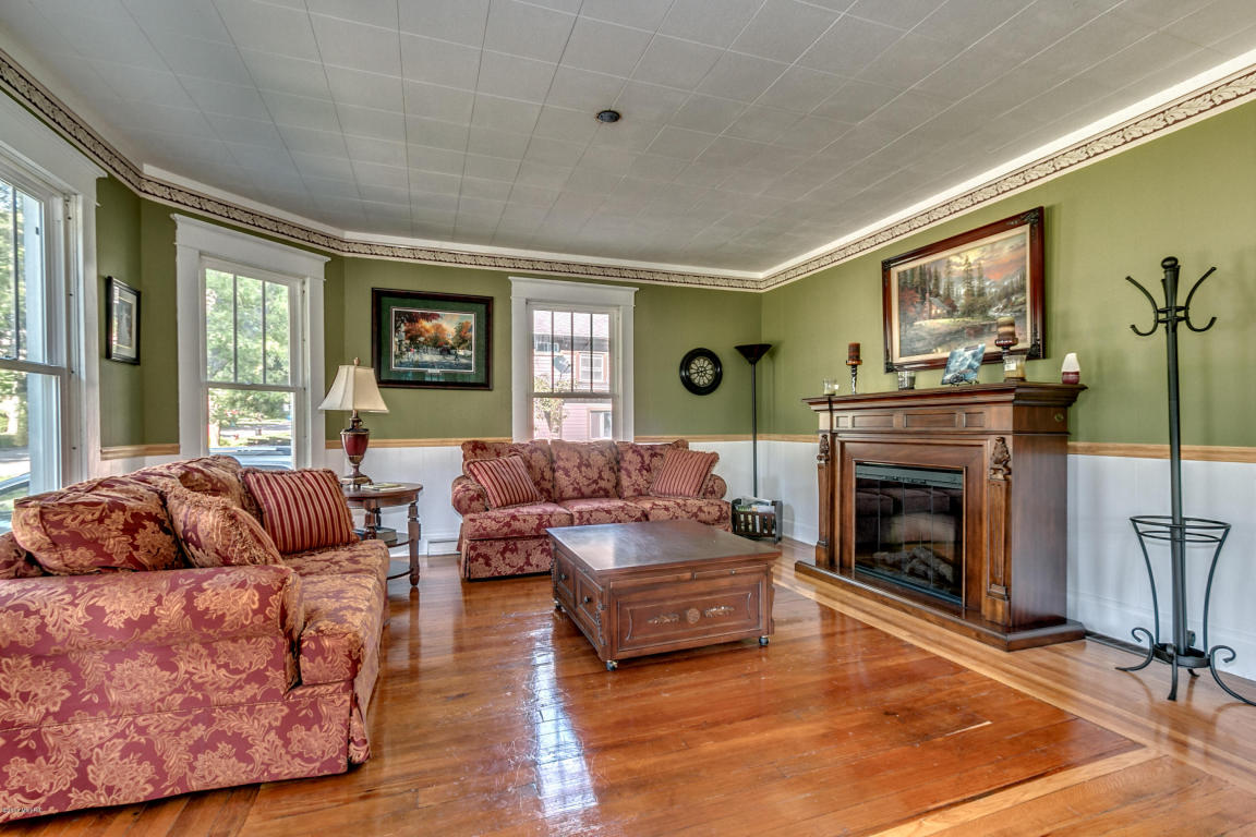 314 N Marshall Ave, Marshall, MI 49068 photo 6