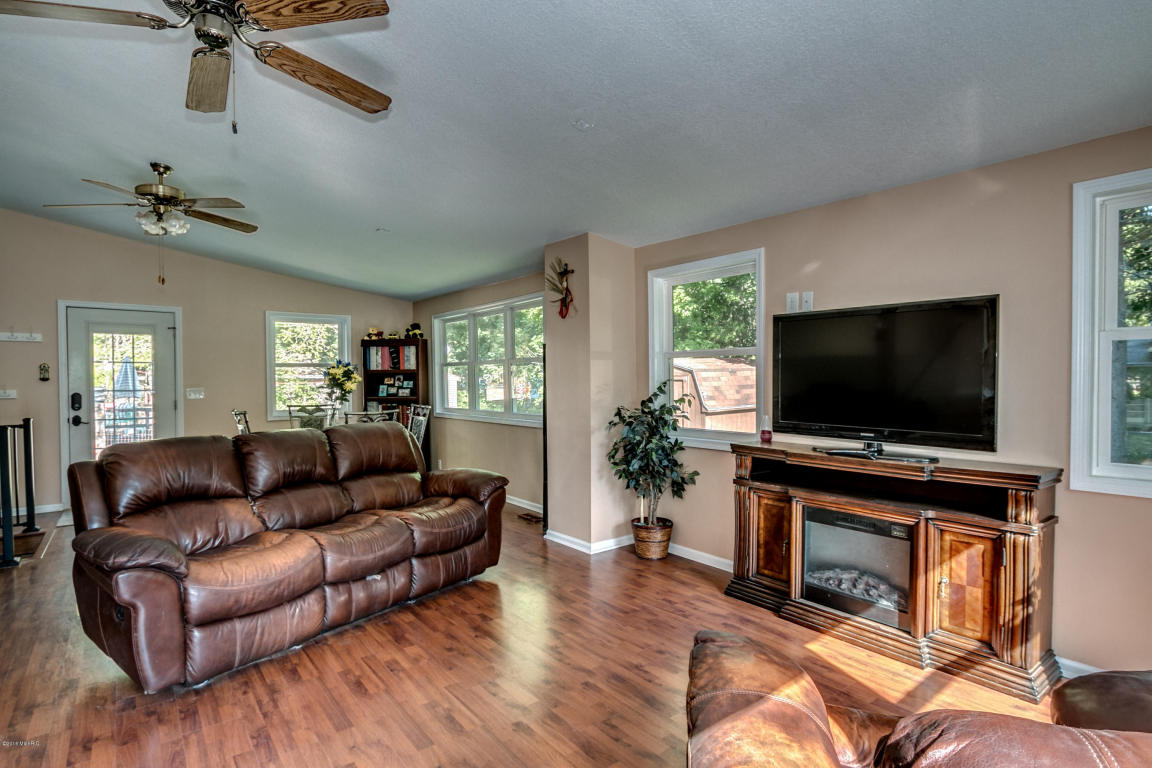 314 N Marshall Ave, Marshall, MI 49068 photo 17
