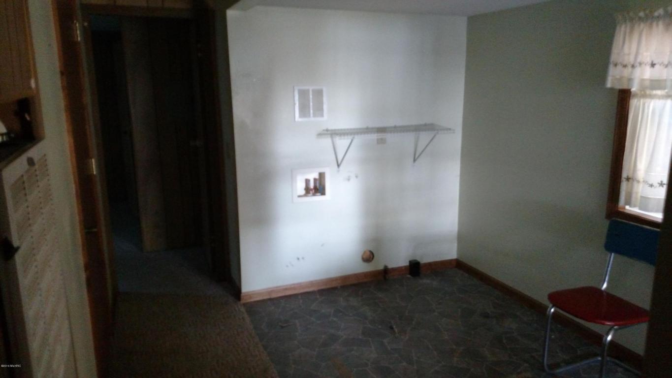 1277 Shepard Rd, Crystal, MI 48818 photo 12