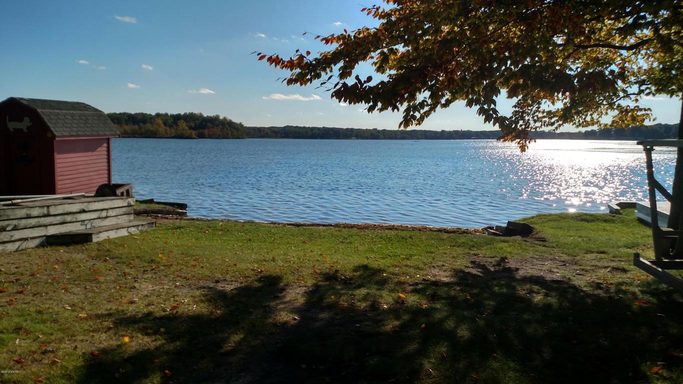 1277 Shepard Rd, Crystal, MI 48818 photo 2