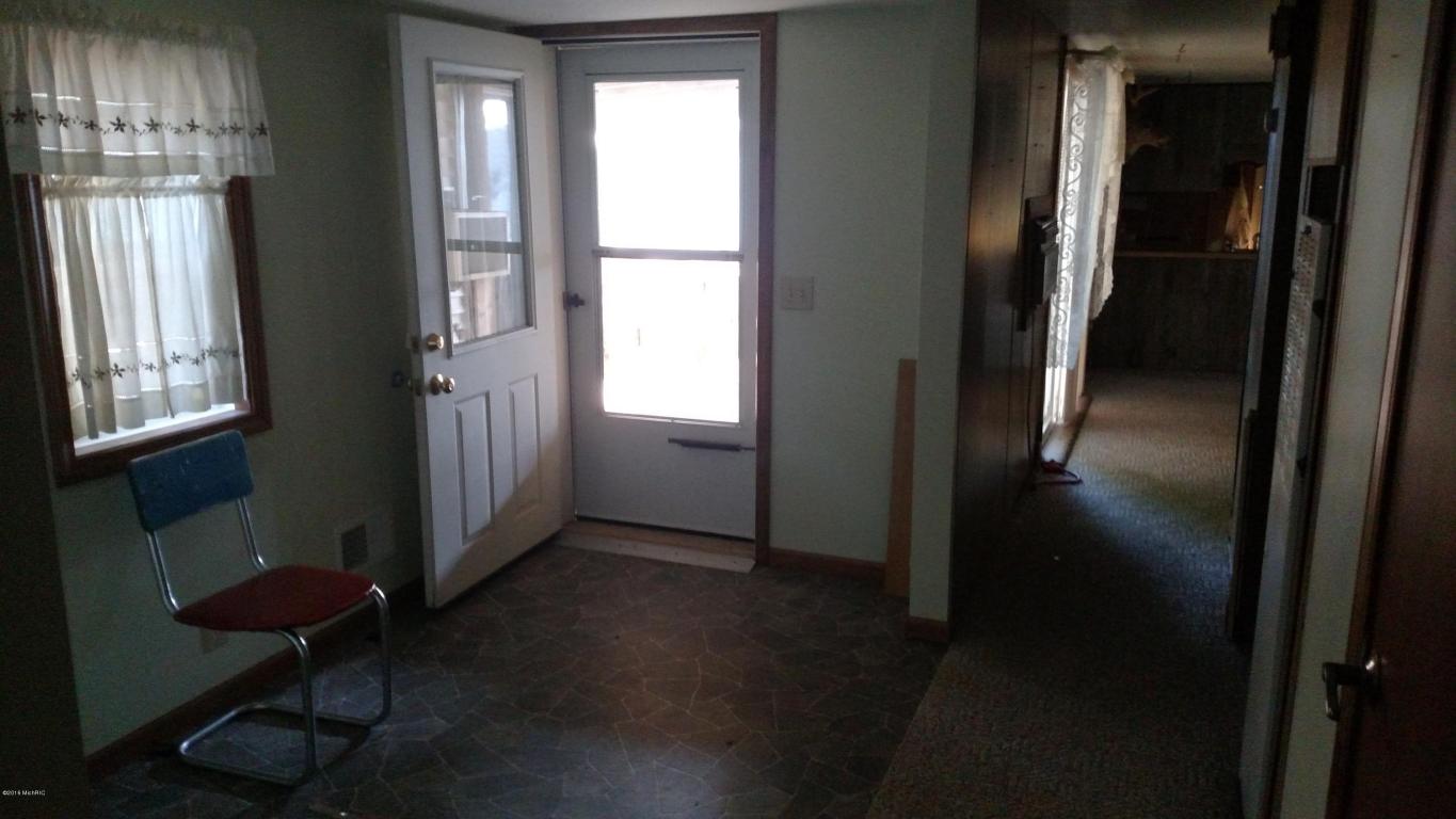 1277 Shepard Rd, Crystal, MI 48818 photo 11