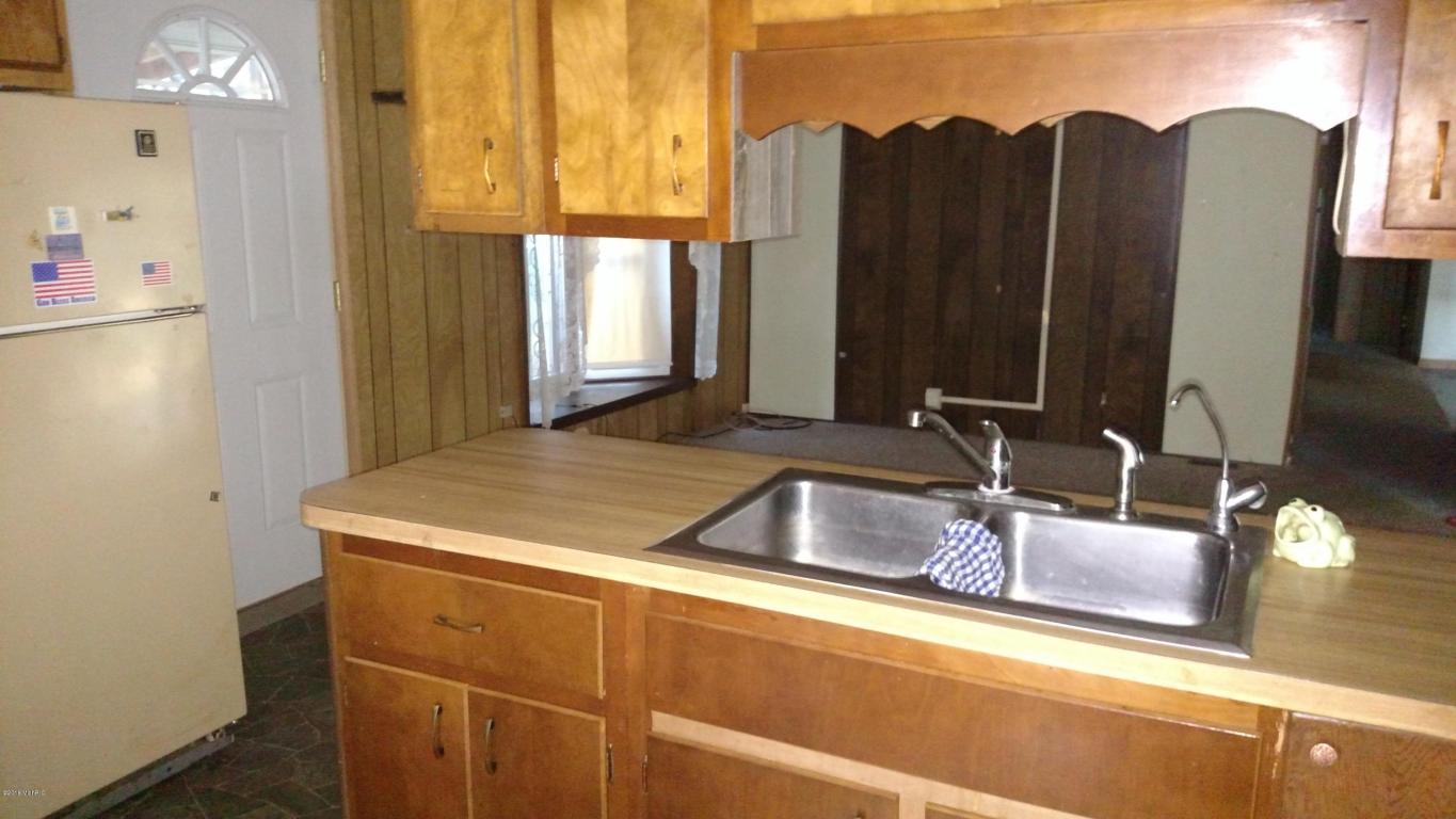 1277 Shepard Rd, Crystal, MI 48818 photo 6