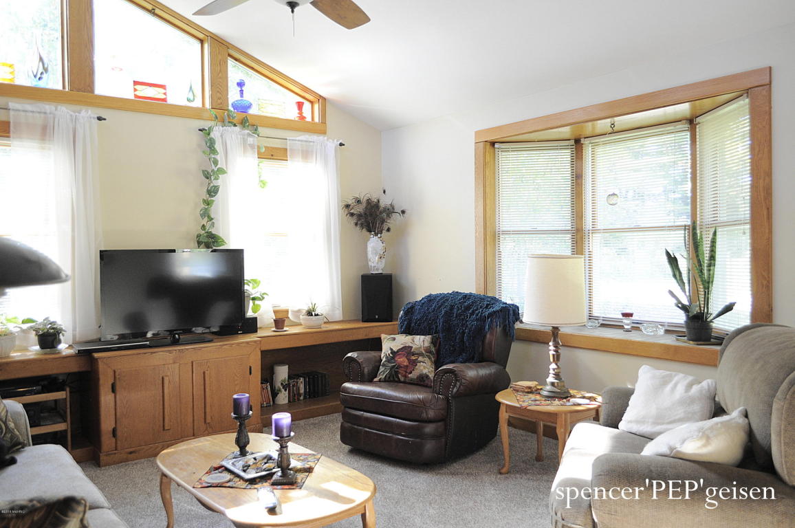 5600 Flat River Trl, Belding, MI 48809 photo 10