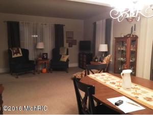 307 E Cherry St, Fremont, MI 49412 photo 5