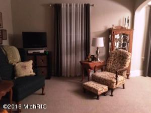 307 E Cherry St, Fremont, MI 49412 photo 4
