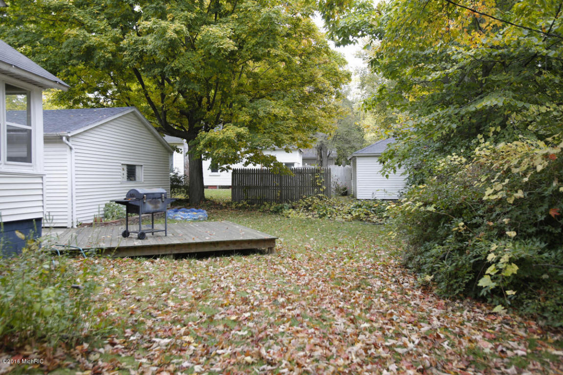 223 W Grant St, Plainwell, MI 49080 photo 24