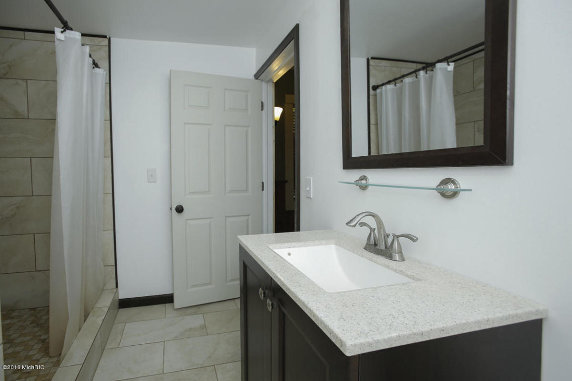 223 W Grant St, Plainwell, MI 49080 photo 12
