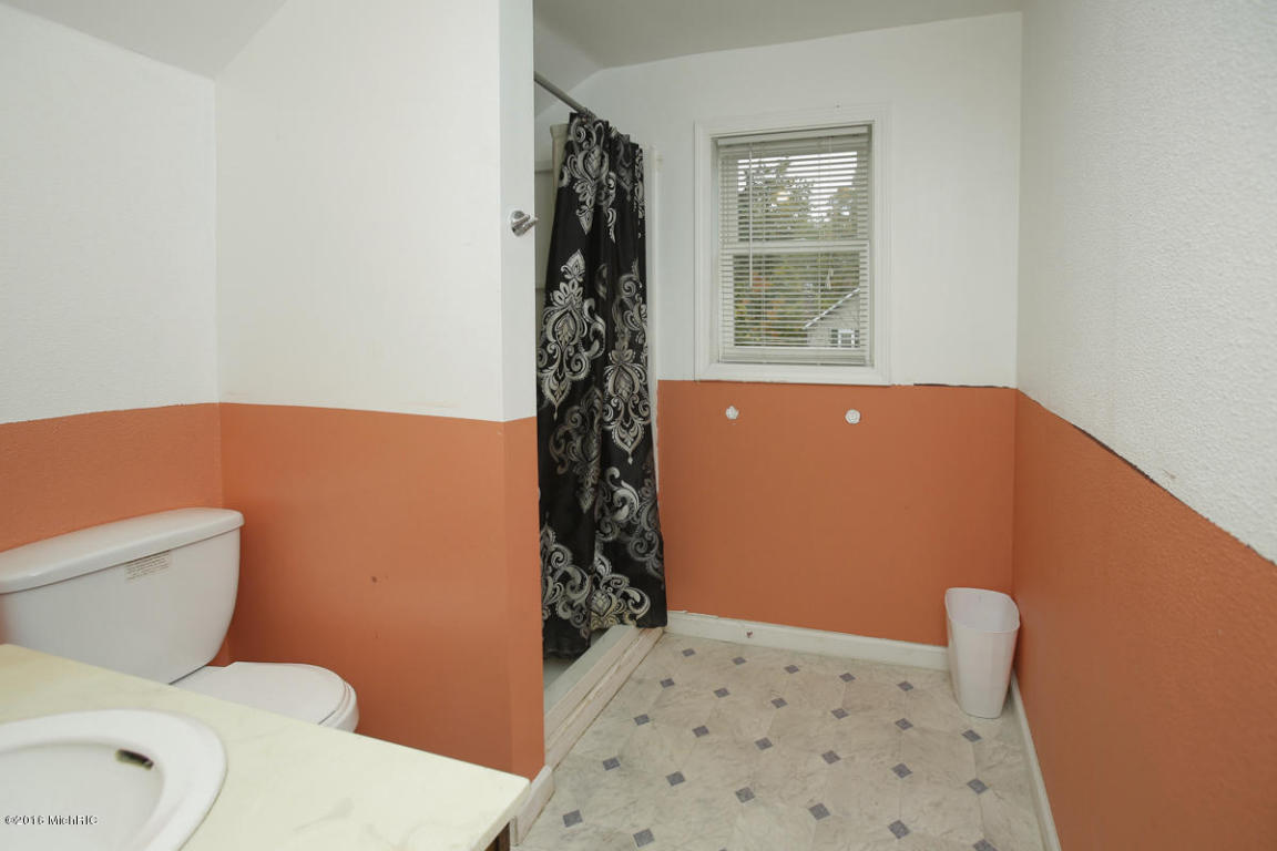 223 W Grant St, Plainwell, MI 49080 photo 19