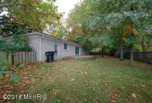 202 Cottage St, Plainwell, MI 49080 photo 21