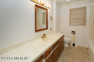 202 Cottage St, Plainwell, MI 49080 photo 14