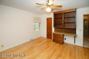 202 Cottage St, Plainwell, MI 49080 photo 11