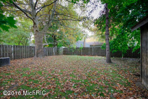 202 Cottage St, Plainwell, MI 49080 photo 20