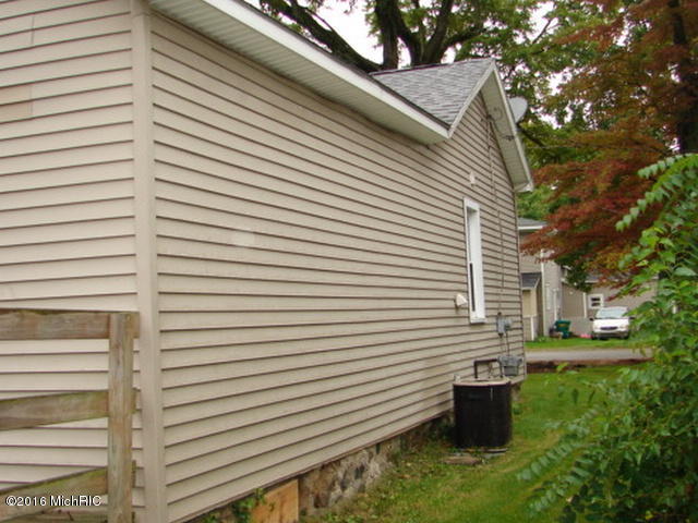 206 E State St, Mendon, MI 49072 photo 3