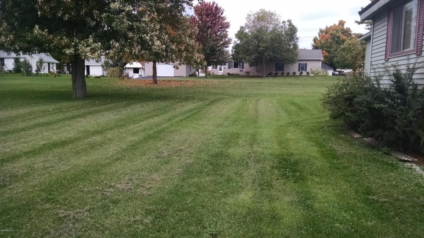 400 E Walnut St, Carson City, MI 48811 photo 11