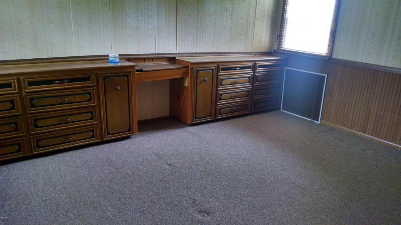 400 E Walnut St, Carson City, MI 48811 photo 6