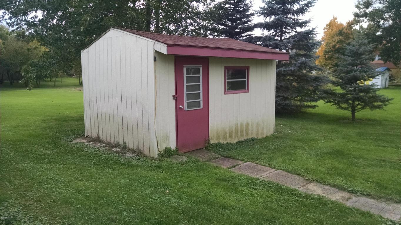 400 E Walnut St, Carson City, MI 48811 photo 10