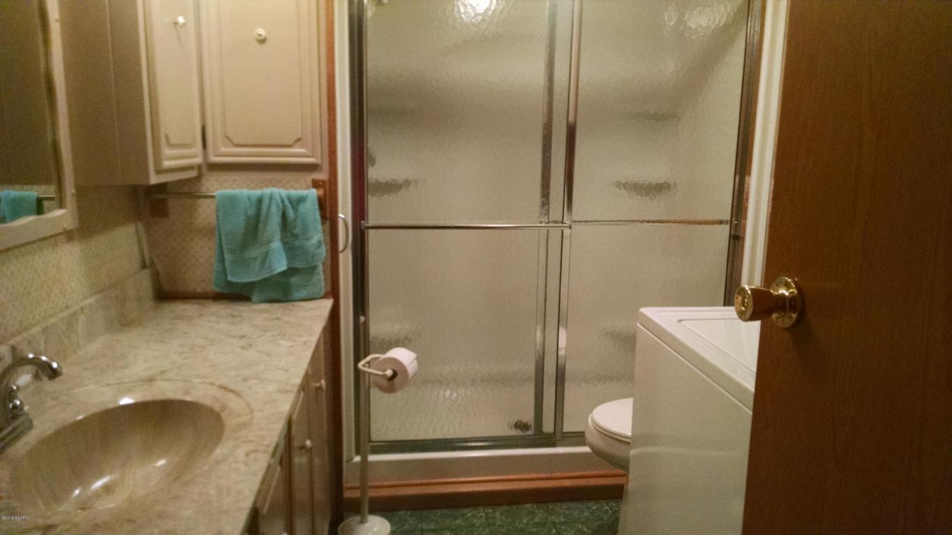400 E Walnut St, Carson City, MI 48811 photo 8