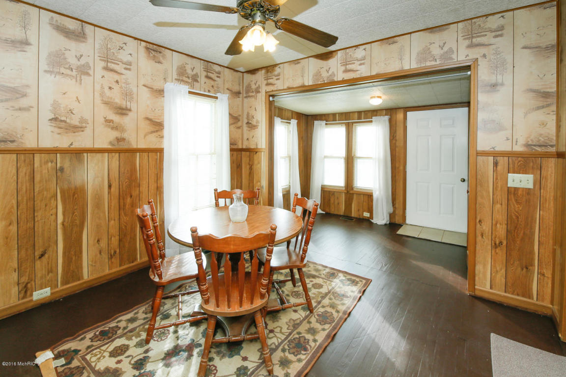 1161 106th Ave, Plainwell, MI 49080 photo 5