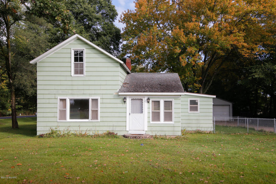 1161 106th Ave, Plainwell, MI 49080 photo 2