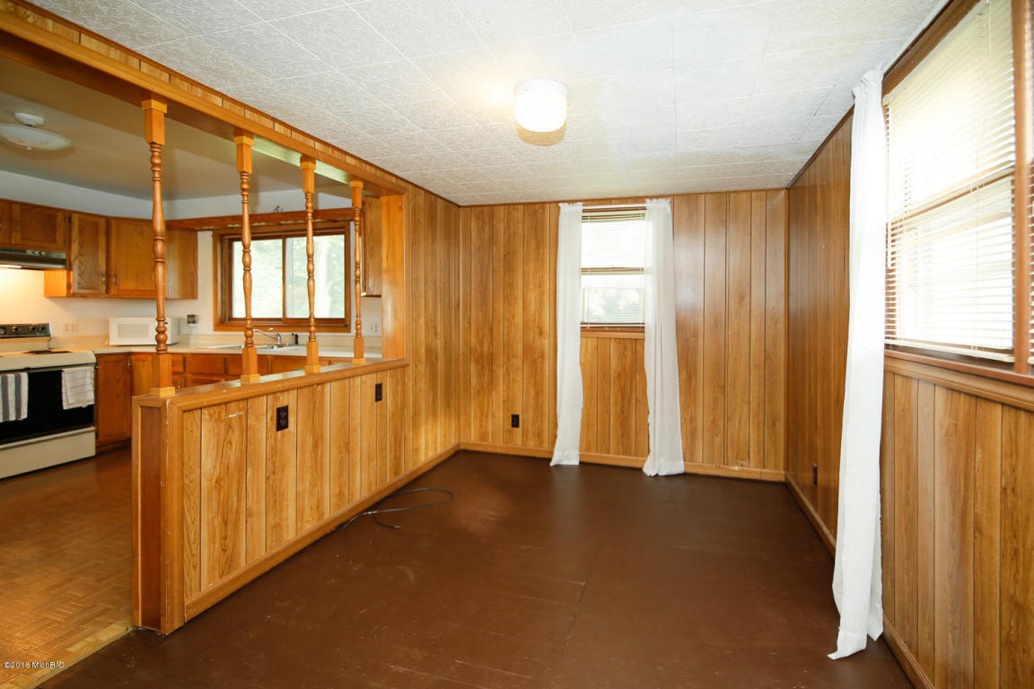 1161 106th Ave, Plainwell, MI 49080 photo 9