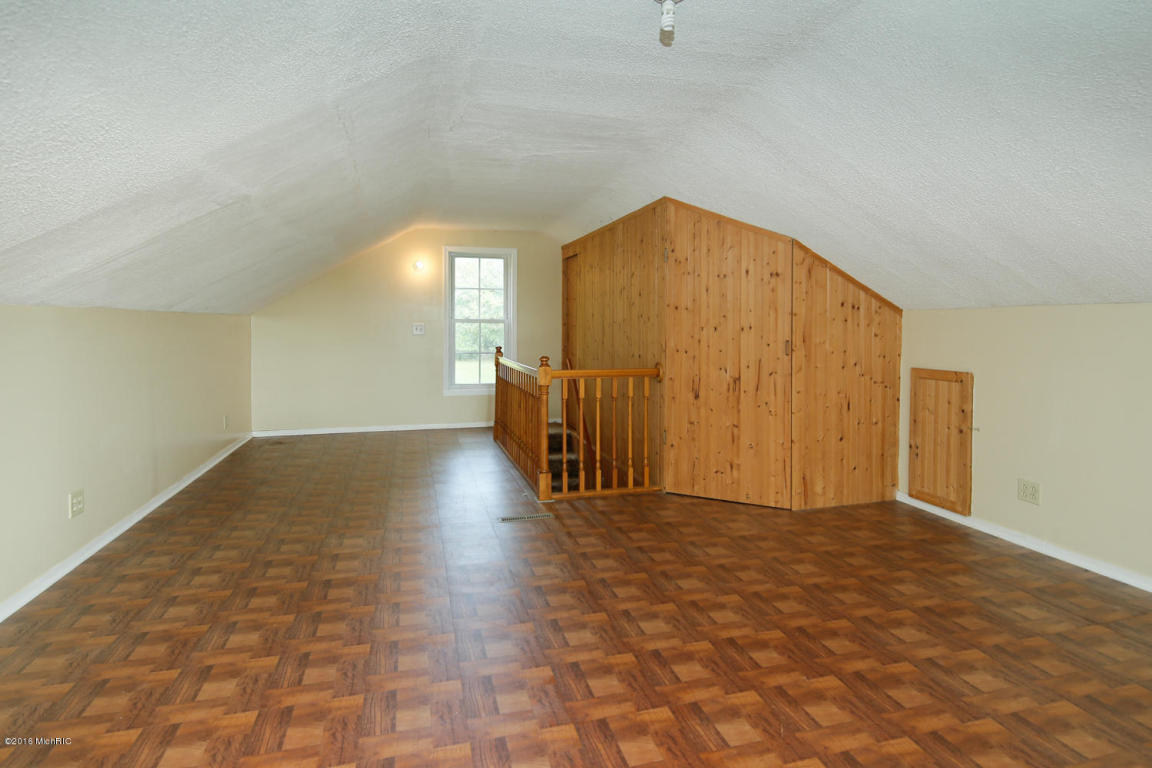 1161 106th Ave, Plainwell, MI 49080 photo 13