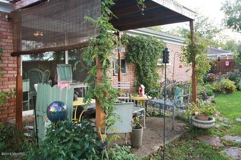 207 First St, Galien, MI 49113 photo 9