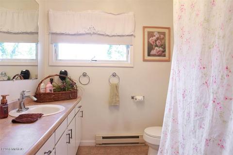 207 First St, Galien, MI 49113 photo 8